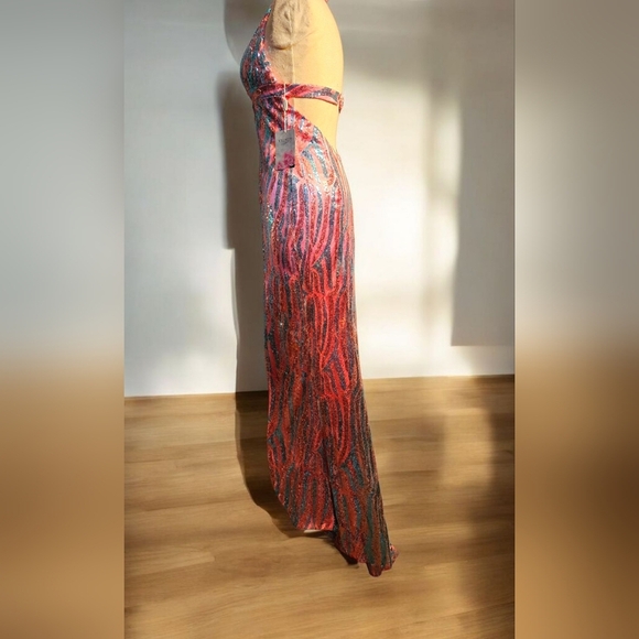 Elegant Multicolor Halter Sequined Maxi Dress. Backless. Size 8. Mermaid Style - Picture 3 of 11